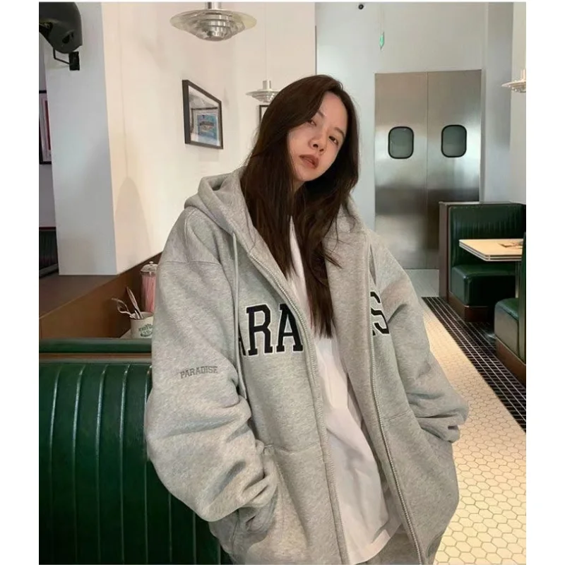 Vintage Grey Outwear Women Hooded Letter Embroidery American Fashion Streetwear Y2K Lazy Wind Winter Thickening Cardigan Coat
Vintage Grey Outwear Women Hooded Letter Embroidery American Fashion Streetwear Y2K Lazy Wind Winter Thickening Cardigan Coat