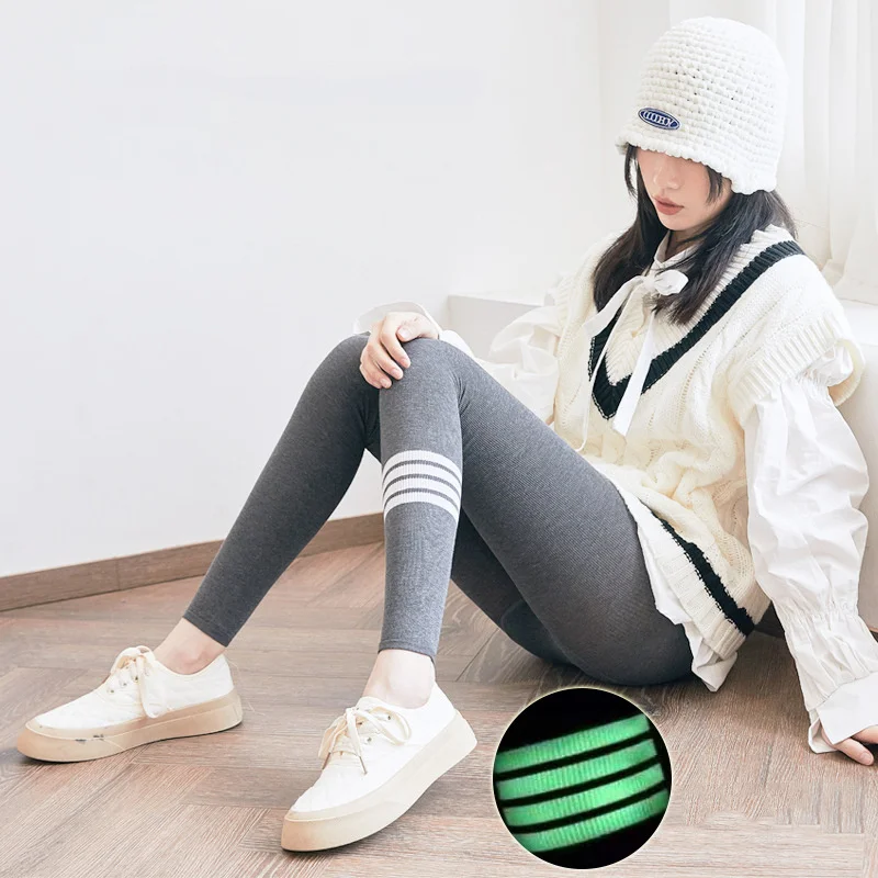 GECKO PaPa Winter Warm High Waist Casual Elastic Stripe Leggins Lamb Cashmere Thick Push Up Leggings Women
GECKO PaPa Winter Warm High Waist Casual Elastic Stripe Leggins Lamb Cashmere Thick Push Up Leggings Women