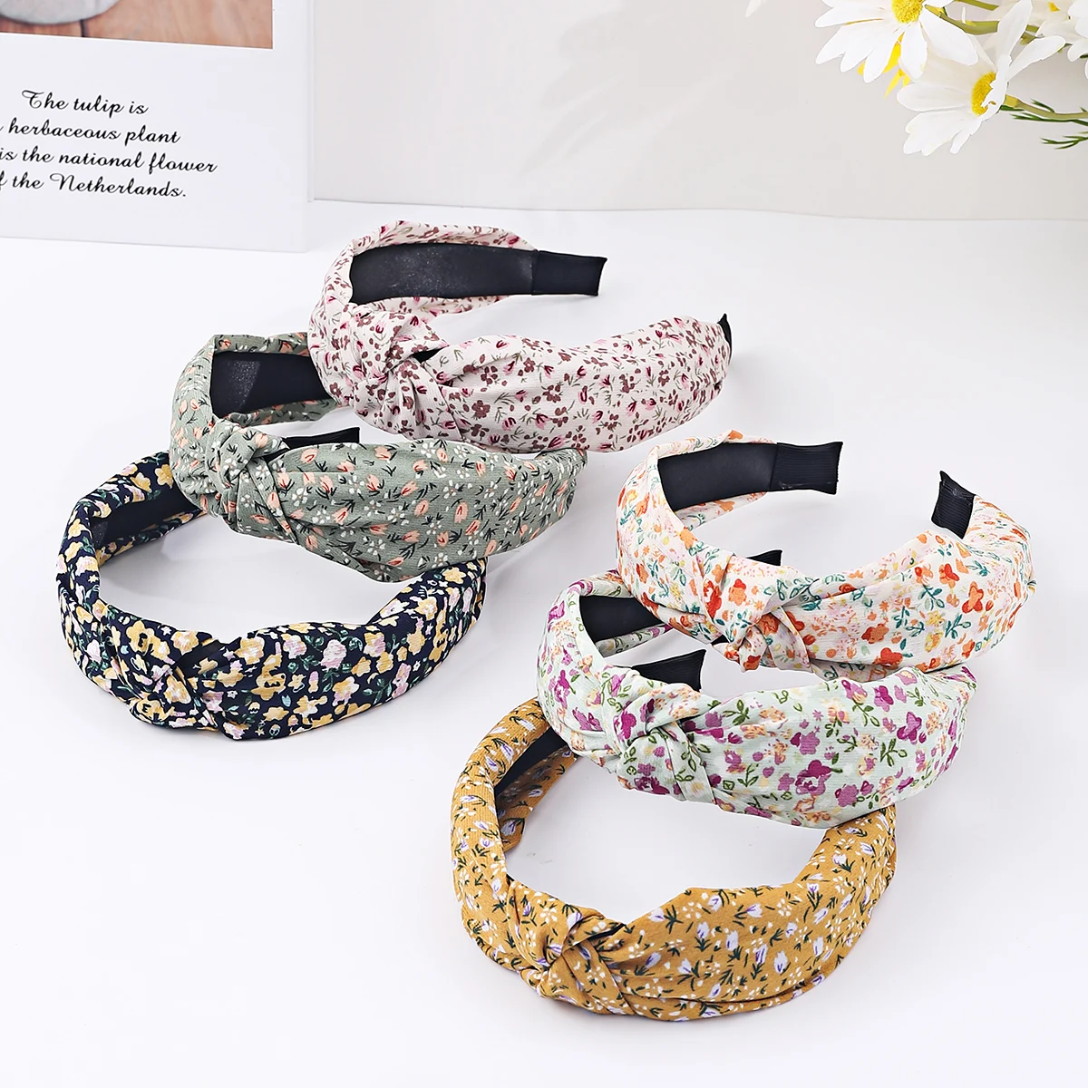 New Fashion Floral Knotted Headbands for Girls Women Fabric Wrapped Plastic Boho Headwrap Hair Hoops Hairband Hair Accessories
New Fashion Floral Knotted Headbands for Girls Women Fabric Wrapped Plastic Boho Headwrap Hair Hoops Hairband Hair Accessories