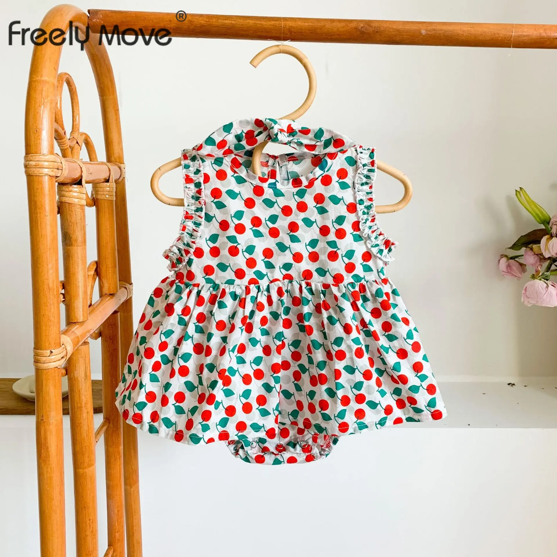 Newborn Baby Toddler Girl Romper Dress Spring Summer Print Pleated Jumpsuit Kids Sleeveless Bodysuit Children Clothing 
Newborn Baby Toddler Girl Romper Dress Spring Summer Print Pleated Jumpsuit Kids Sleeveless Bodysuit Children Clothing