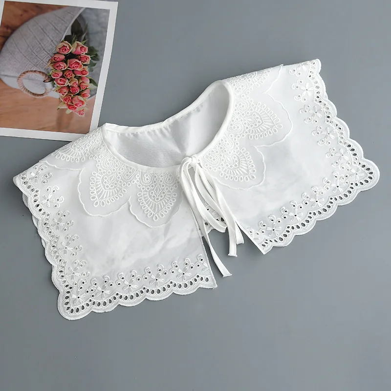 Women Hollow Out Fake Collars Formal Dress Shirt Blouse Detachable Collar Lace Lapel Bouse Dress Shoulder Wraps False Collar
Women Hollow Out Fake Collars Formal Dress Shirt Blouse Detachable Collar Lace Lapel Bouse Dress Shoulder Wraps False Collar