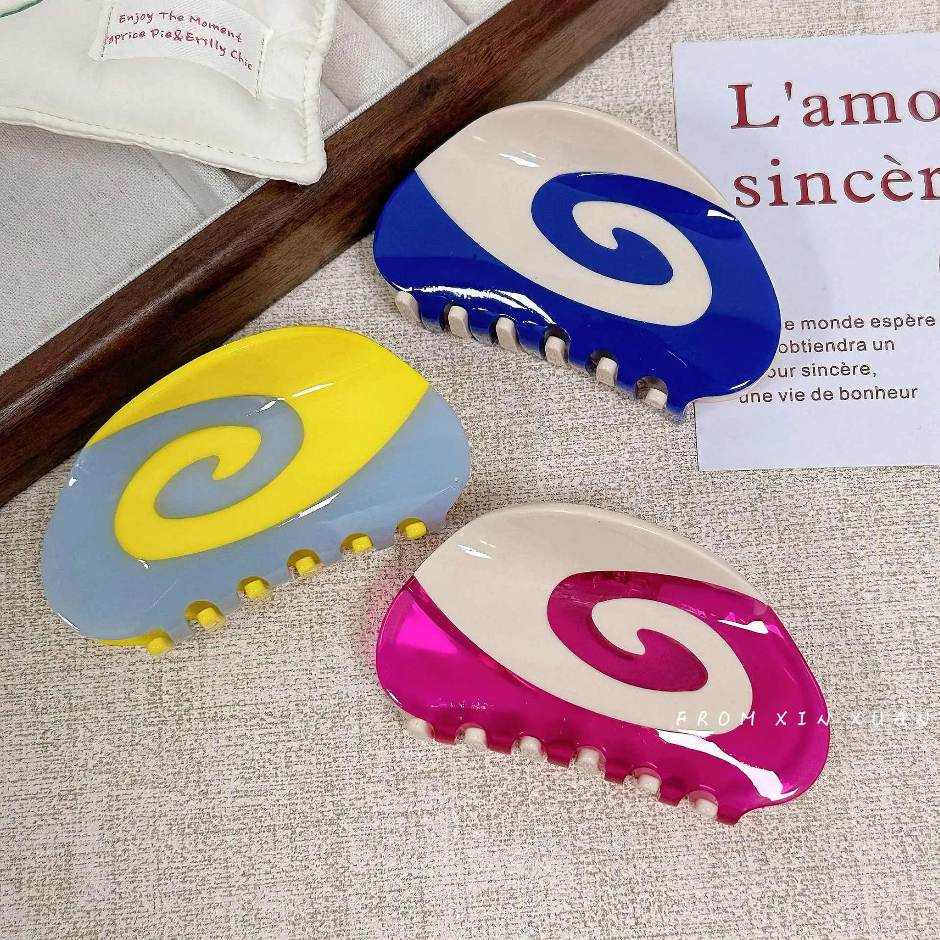 Fashion Yellow Blue Spiral Hair Claws Aesthetic Accessories for Sale Hairclips Women Charm Claw Crane Y 2k Hairpin Korean Ladies
Fashion Yellow Blue Spiral Hair Claws Aesthetic Accessories for Sale Hairclips Women Charm Claw Crane Y 2k Hairpin Korean Ladies