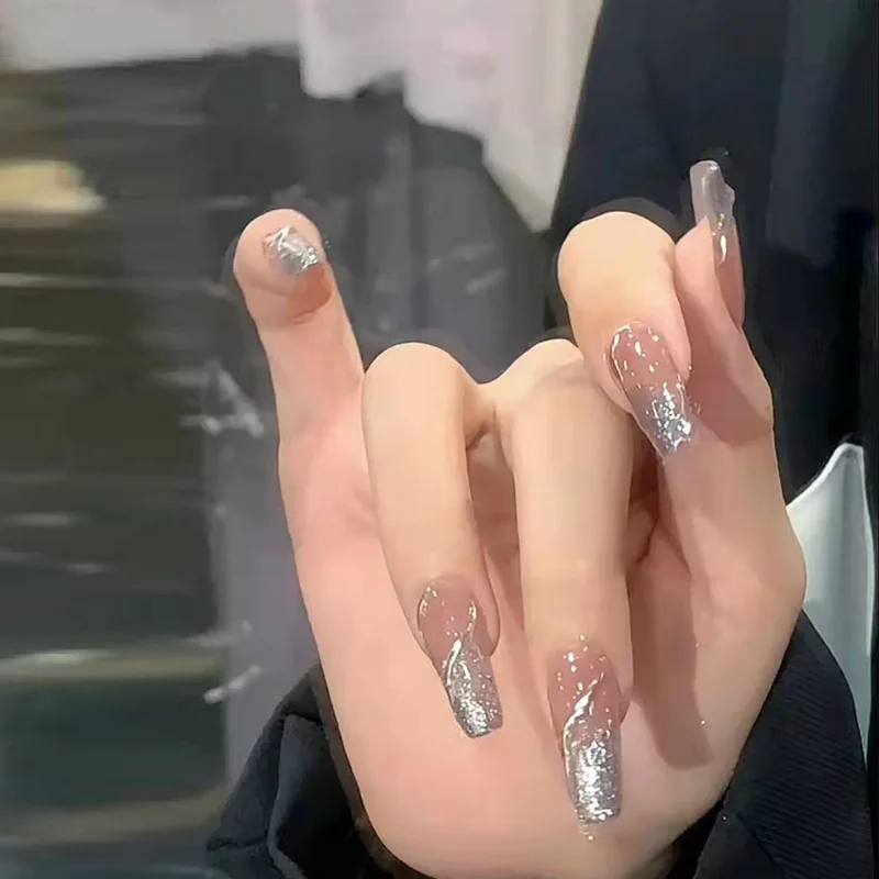 Silver Flash Lovely Girl Nail Art Wearable Press On Fake Nails Tips 24pcs/box With Wearing Tools As Gift
Silver Flash Lovely Girl Nail Art Wearable Press On Fake Nails Tips 24pcs/box With Wearing Tools As Gift
