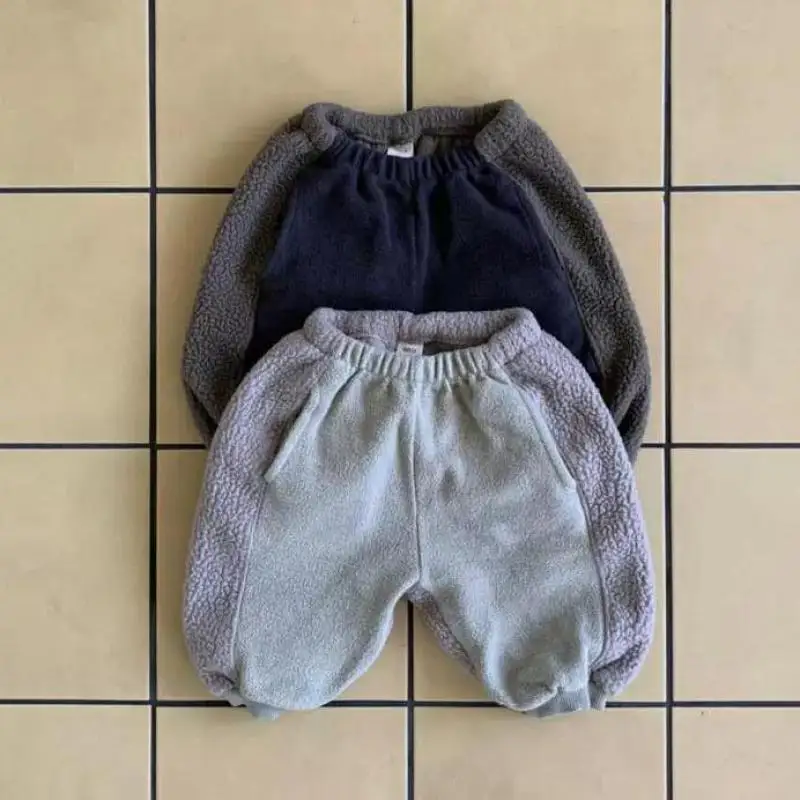 Kids Simple Patchwork Loose Double Padded Trousers Girls Versatile Soft Sweatpants Boys Winter Soft Comfortable Cotton Pants
Kids Simple Patchwork Loose Double Padded Trousers Girls Versatile Soft Sweatpants Boys Winter Soft Comfortable Cotton Pants