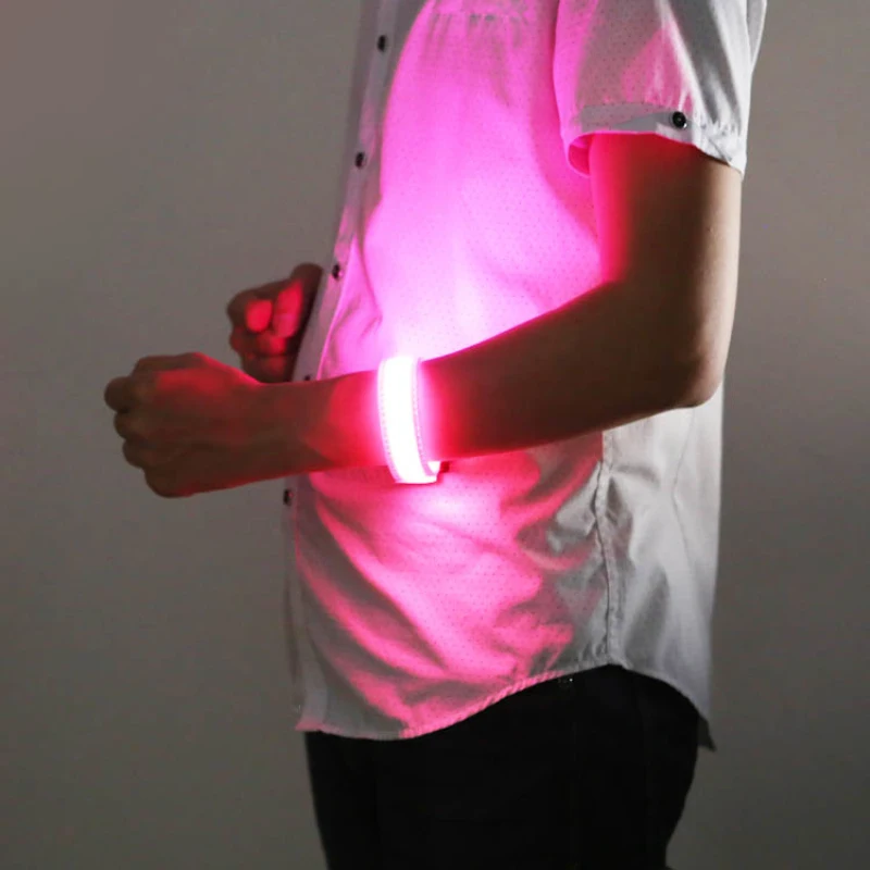 Christmas Optical fiber wrist strap 2.5x27CM armband Reflective Wristband slap band bracelets slap wrap for bike accessories
Christmas Optical fiber wrist strap 2.5x27CM armband Reflective Wristband slap band bracelets slap wrap for bike accessories