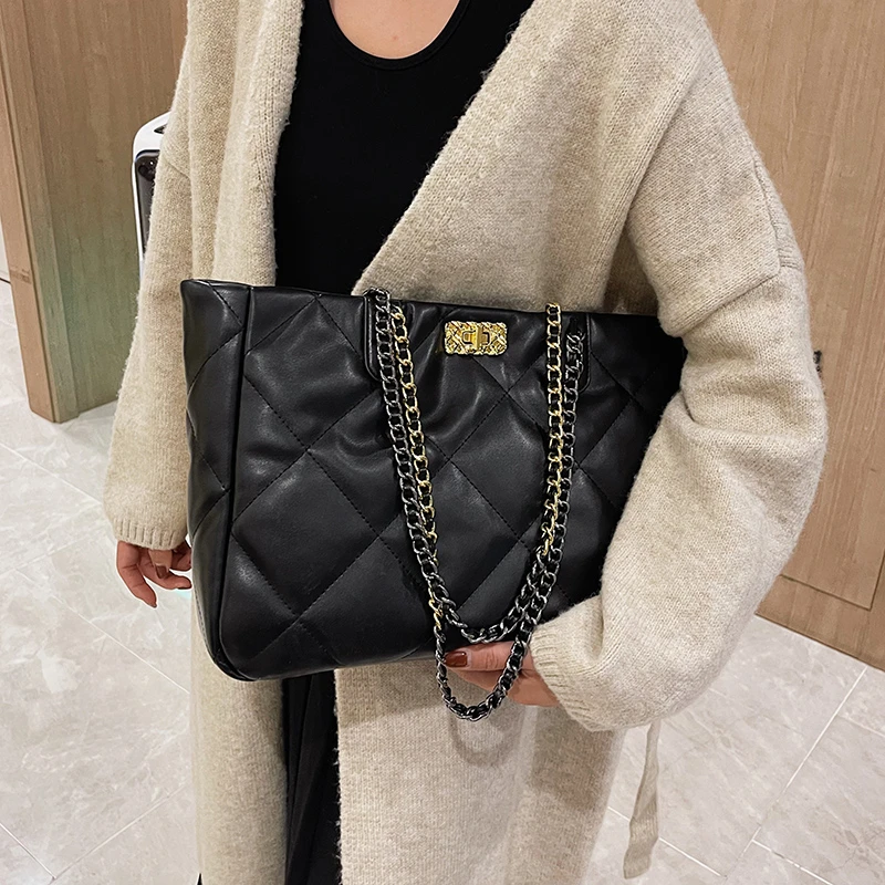 ELM BAY|Fashion Senior Sense Bag New Autumn And Winter Diamond Chain One Shoulder Large Capacity Versatile Tote Bag
ELM BAY|Fashion Senior Sense Bag New Autumn And Winter Diamond Chain One Shoulder Large Capacity Versatile Tote Bag