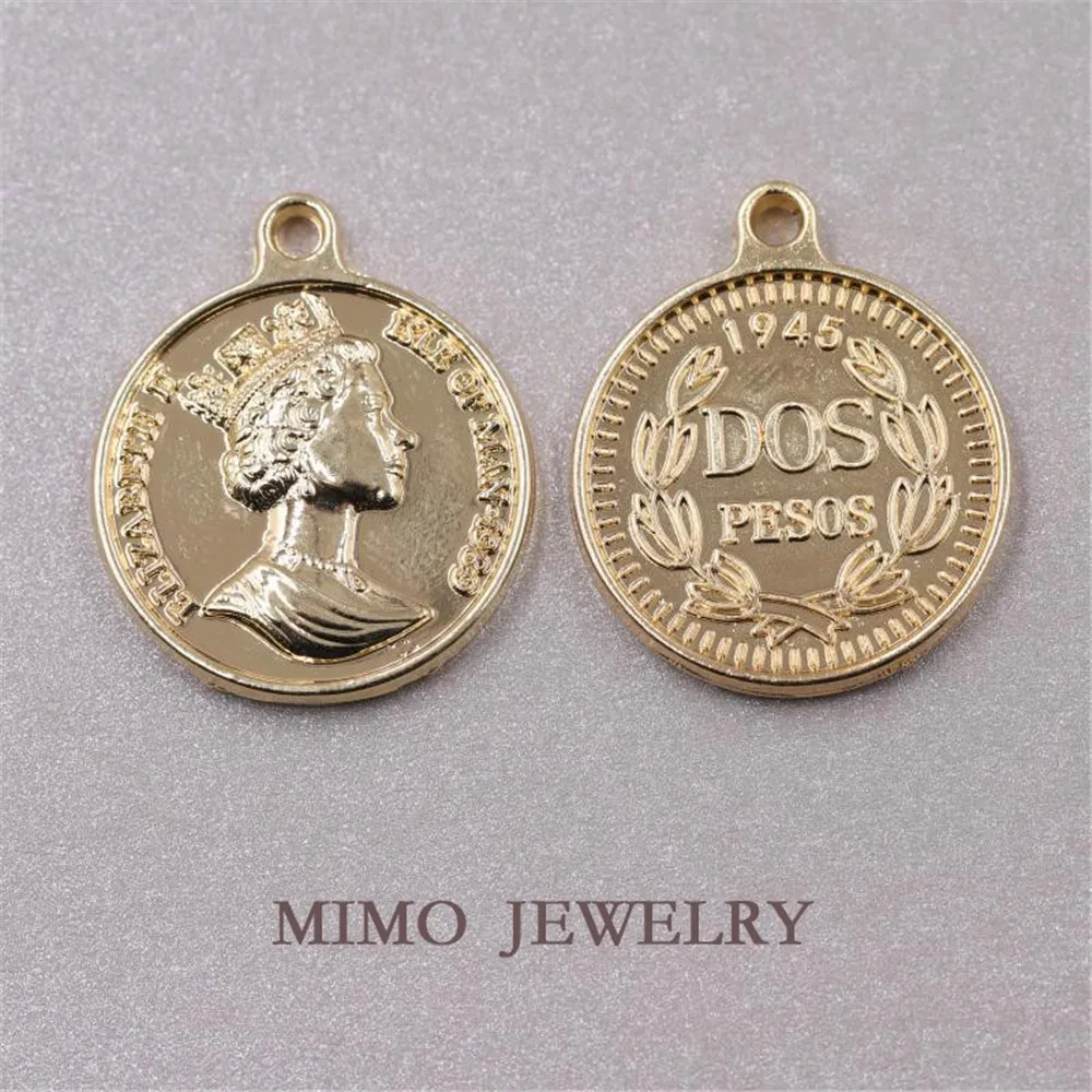 Vintage European Queen coin INS Wind sweater chain pendant UV zinc alloy coin style DIY accessories
Vintage European Queen coin INS Wind sweater chain pendant UV zinc alloy coin style DIY accessories