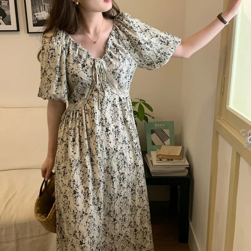 Французское нежное кружевное платье фэн-шуй с цветочным принтом, кружевное платье с V-образным вырезом и пузырьковым рукавом
Французское нежное кружевное платье фэн-шуй с цветочным принтом, кружевное платье с V-образным вырезом и пузырьковым рукавом