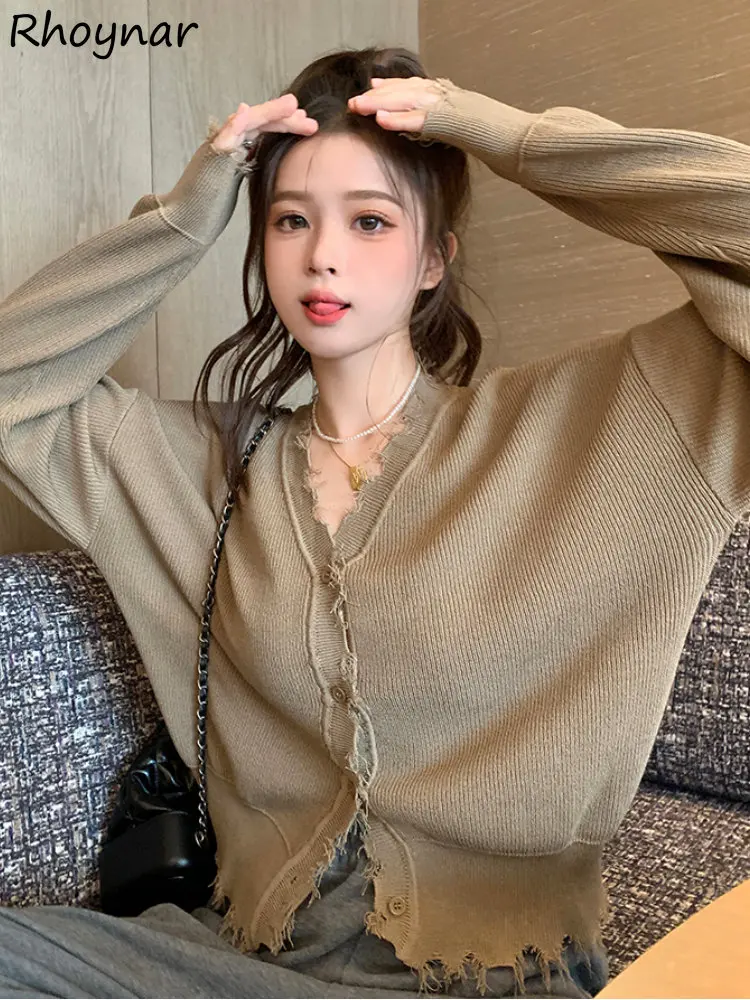 Однотонные кардиганы с V-образным вырезом, Женская винтажная трикотажная одежда, модные минималистичные осенние корейские модные свитера, ...
Однотонные кардиганы с V-образным вырезом, Женская винтажная трикотажная одежда, модные минималистичные осенние корейские модные свитера, ...