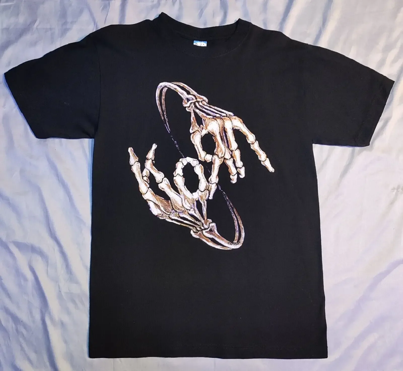 Винтажная футболка Y2k KOXRN Skeleton Hands McMahan Sz средней группы DEADSTOCK Редкие длинные или