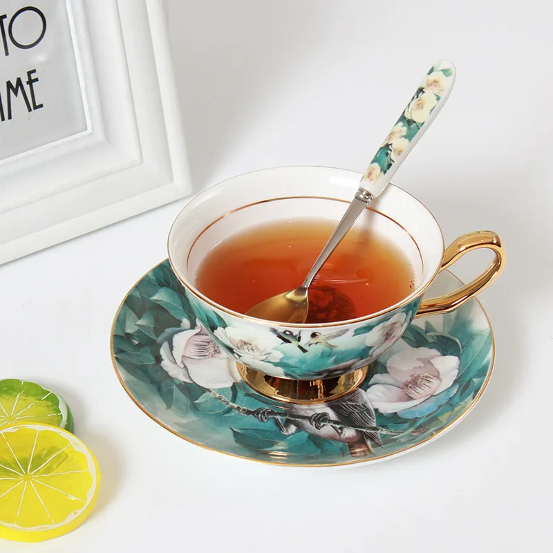 

Кофейная чашка из костяного фарфора в европейском стиле, роскошная керамическая черная чашка для чая, британская чашка для послеобеденного чая, подарочное блюдо