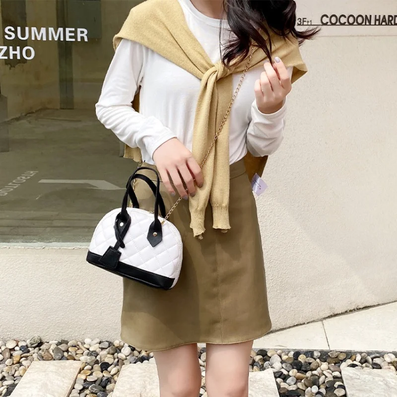 New Korean Fashion Women's Handheld Shell Bag for Commuting to Work Fresh and Sweet Cross Shoulder Bag
New Korean Fashion Women's Handheld Shell Bag for Commuting to Work Fresh and Sweet Cross Shoulder Bag