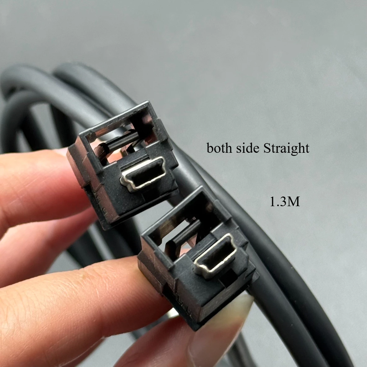 Для USB-кабеля мультимедийного модуля Ford 105 см
Для USB-кабеля мультимедийного модуля Ford 105 см