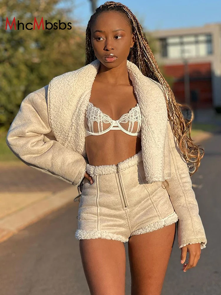 Winter Warm Turn Down Collar Fleece Cropped Jackets Coats Women Long Sleeve Elegant Vintage Outwear 2022 Fashion Runway Clothes
Winter Warm Turn Down Collar Fleece Cropped Jackets Coats Women Long Sleeve Elegant Vintage Outwear 2022 Fashion Runway Clothes