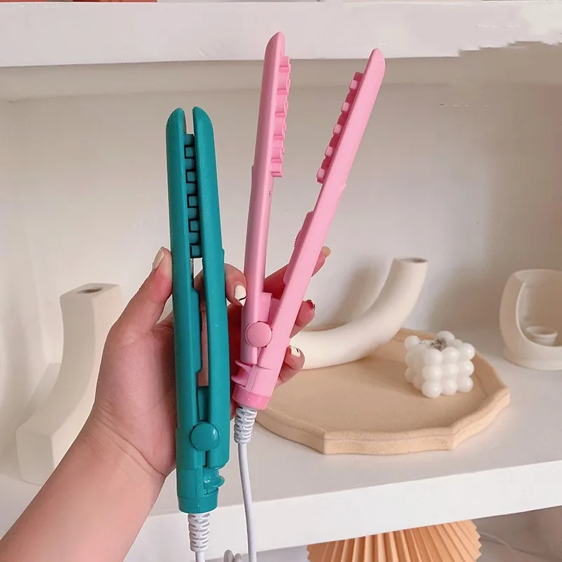 220V Corn Beard Lattice Plywood Tin Foil Ironing Pad Hair Short Fluffy Lazy Artifact Male Hair Root Perm Curling Stick Female 
220V Corn Beard Lattice Plywood Tin Foil Ironing Pad Hair Short Fluffy Lazy Artifact Male Hair Root Perm Curling Stick Female