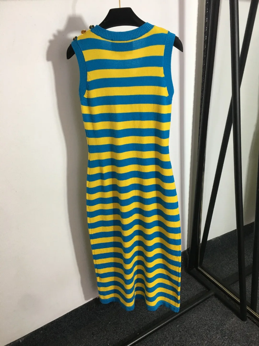 Korean Stripe Dress Spring Summer New Sleeveless Knitted Dress Office Bodycon Pencil Sheath Dress Elegant Bottoming Vestidos
Korean Stripe Dress Spring Summer New Sleeveless Knitted Dress Office Bodycon Pencil Sheath Dress Elegant Bottoming Vestidos