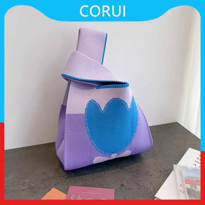 Open Bento Pouch Convenient Wrist Bag Korean-style Color Matching Three-dimensional Bag Storage Tools Polyester Food Box Handbag
Open Bento Pouch Convenient Wrist Bag Korean-style Color Matching Three-dimensional Bag Storage Tools Polyester Food Box Handbag