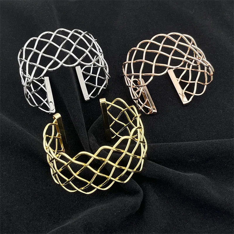 New Stainless Steel Irregular Openwork Bracelets Classic Personality Fashion Chain Charm Bracelet for Women Men Exquisite Gifts
New Stainless Steel Irregular Openwork Bracelets Classic Personality Fashion Chain Charm Bracelet for Women Men Exquisite Gifts