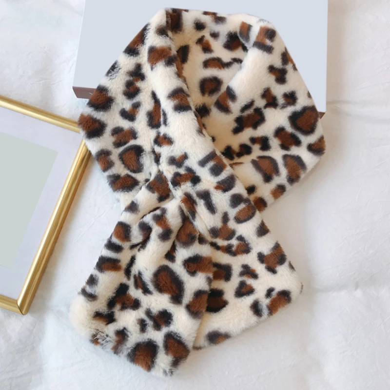 Women Winter Warm Scarf Fashion Thicken Faux Fur Shawl Imitation Fur Scarves Fleece Leopard Solid Scarf 2022 Female New Wraps
Women Winter Warm Scarf Fashion Thicken Faux Fur Shawl Imitation Fur Scarves Fleece Leopard Solid Scarf 2022 Female New Wraps