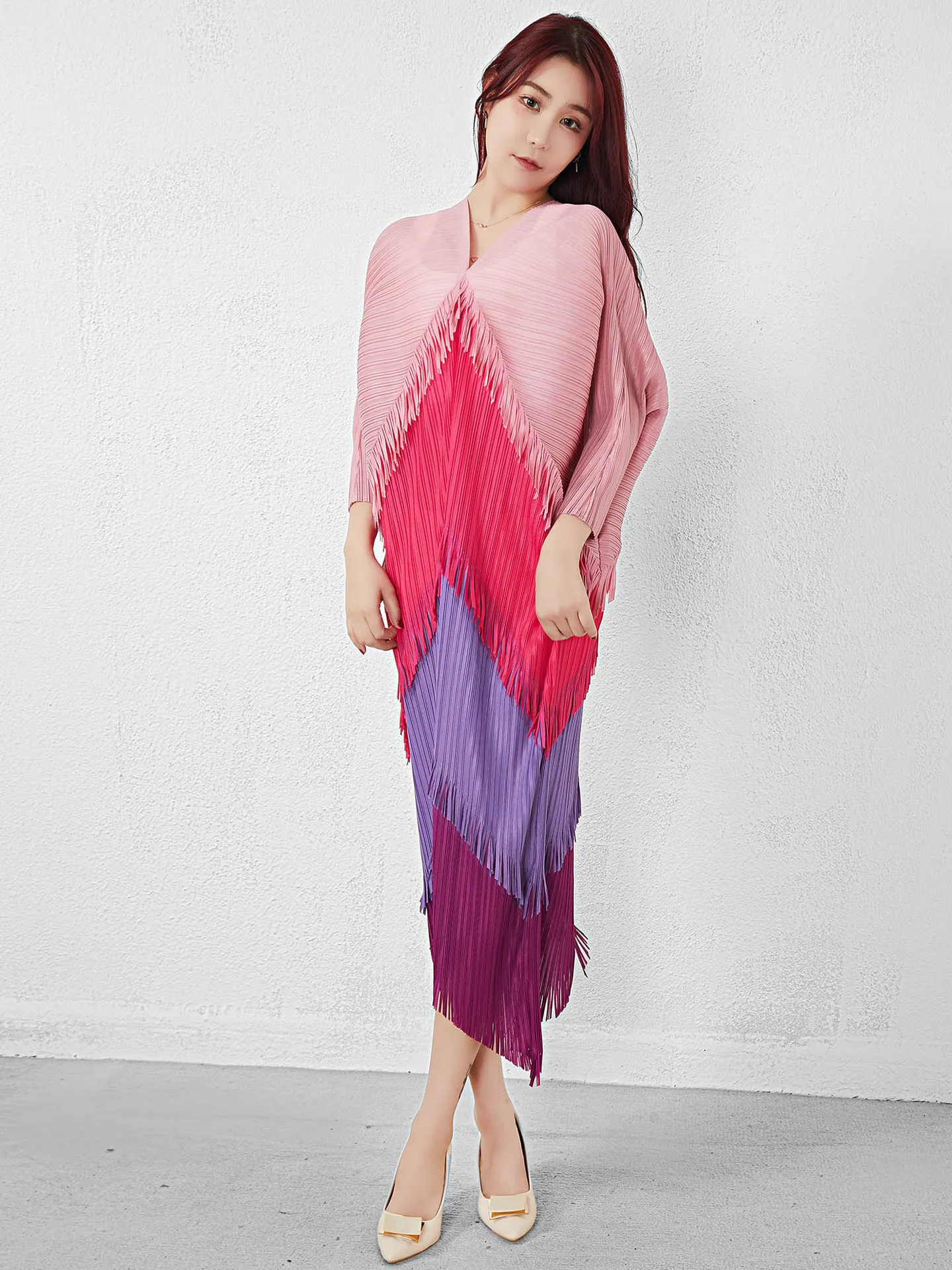 Модное платье, на весну и лето, плиссированная бахрома, красочная длинная юбка, женская модная юбка рыбий хвост 
Модное платье, на весну и лето, плиссированная бахрома, красочная длинная юбка, женская модная юбка рыбий хвост