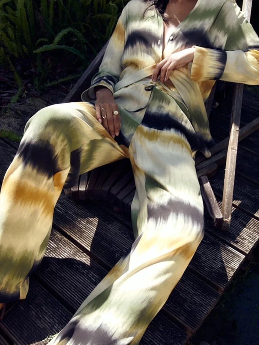 Satin Women Pajamas Set Casual Loose Sleepwear Long Wide Leg Pants Suits Chic Full Sleeve High Waisted Women's High Streetwear
Satin Women Pajamas Set Casual Loose Sleepwear Long Wide Leg Pants Suits Chic Full Sleeve High Waisted Women's High Streetwear