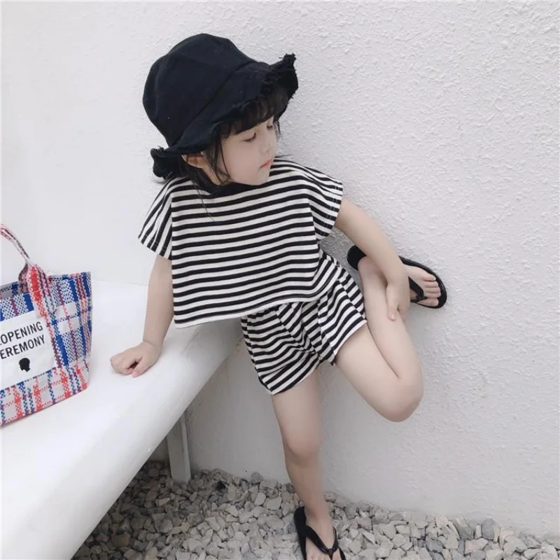 Baby Boys Girls Stripe Print Cotton Kids T-shirts Set Summer Newborn Infant Sports 2 Pcs Sets T Shirt Toddler Girl Clothes Sets
Baby Boys Girls Stripe Print Cotton Kids T-shirts Set Summer Newborn Infant Sports 2 Pcs Sets T Shirt Toddler Girl Clothes Sets