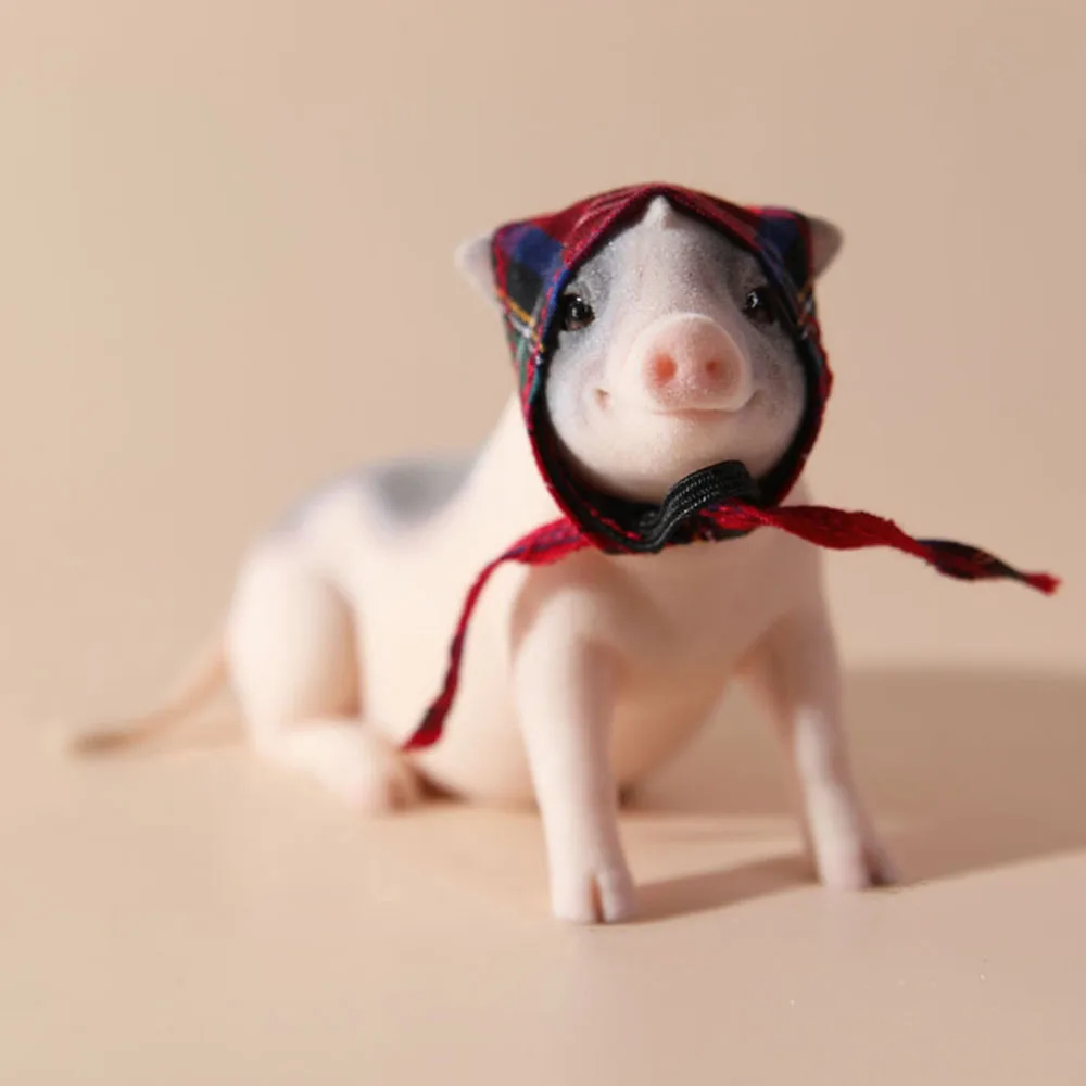 

Jxk059 1/6 Scale The Scarf Pink Pig Mini Pet Pig Cute Little Animal Resin Scene Accessory Model for 12 inches Action Figure Toys