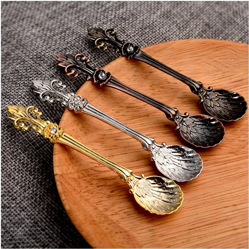 Retro Coffee Spoon Ice Cream Dessert Spoon Arabic Style Zinc Alloy Coffee Tea Mixing Spoon Kitchen Guest Gadgets Tableware Spoon
Retro Coffee Spoon Ice Cream Dessert Spoon Arabic Style Zinc Alloy Coffee Tea Mixing Spoon Kitchen Guest Gadgets Tableware Spoon