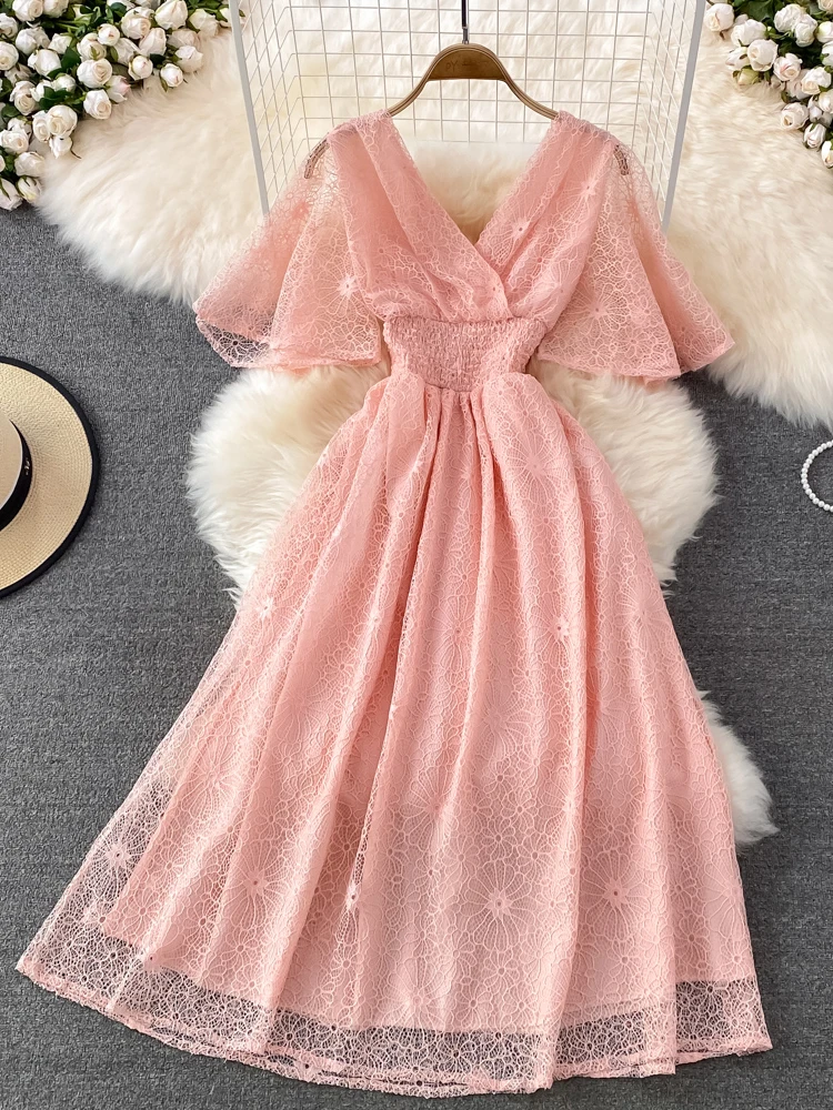 Women Summer new ladies temperament trumpet sleeves waist slimming V-neck seaside vacation big swing dress vestidos female D0614
Women Summer new ladies temperament trumpet sleeves waist slimming V-neck seaside vacation big swing dress vestidos female D0614