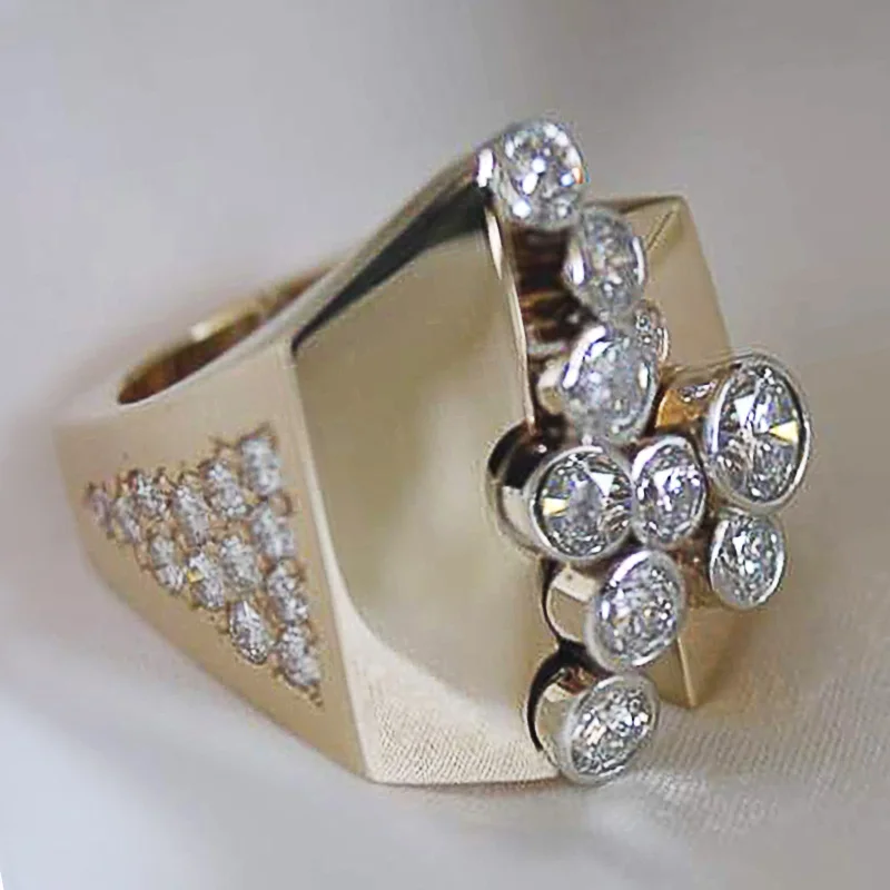 Huitan Luxury Gold Color Punk Women Finger Ring Round Cut CZ Link Fashion Design Cocktail Party Daily Wear Female Ring Size 6-10
Huitan Luxury Gold Color Punk Women Finger Ring Round Cut CZ Link Fashion Design Cocktail Party Daily Wear Female Ring Size 6-10