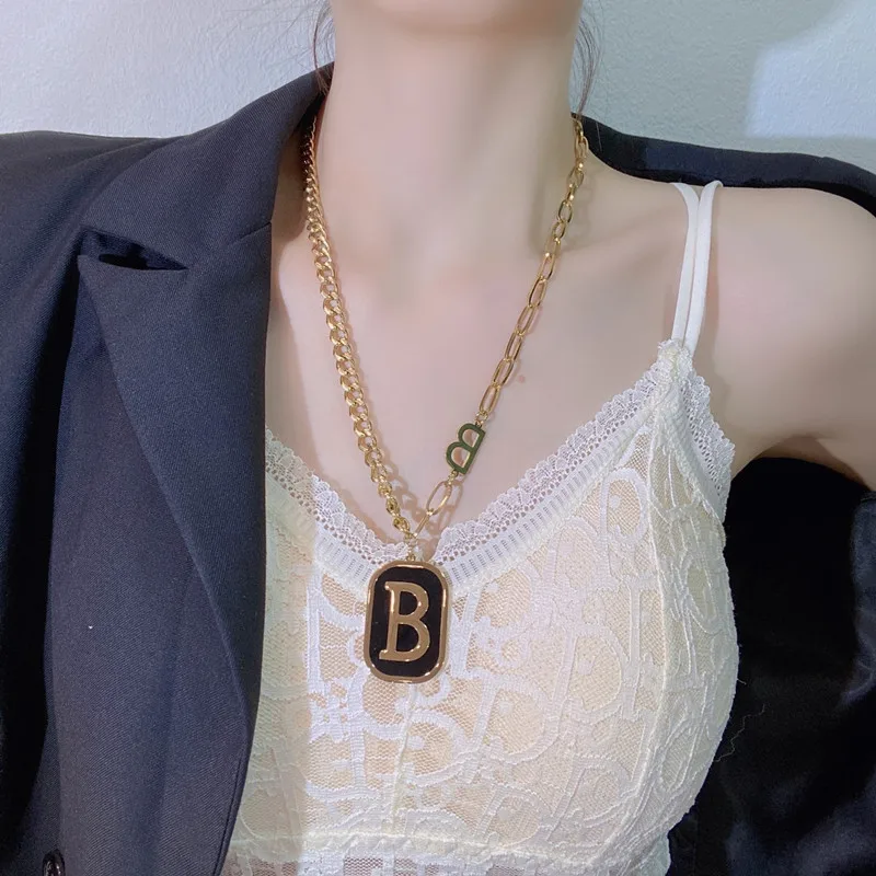 Classic Fashion B Letter Square Ladies Stainless Steel Long Necklace Hip Hop Party Girl Sexy Clavicle Chain Accessories Gift
Classic Fashion B Letter Square Ladies Stainless Steel Long Necklace Hip Hop Party Girl Sexy Clavicle Chain Accessories Gift