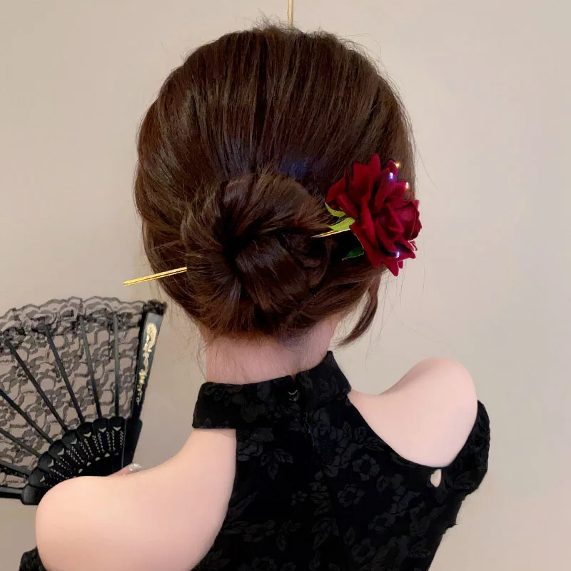 2023 New Style Water Diamond Red Rose Pan Hair Hairpin Women's Simple Hairpin Hairpin Hairpin Elegant Ancient Style Hairpin
2023 New Style Water Diamond Red Rose Pan Hair Hairpin Women's Simple Hairpin Hairpin Hairpin Elegant Ancient Style Hairpin