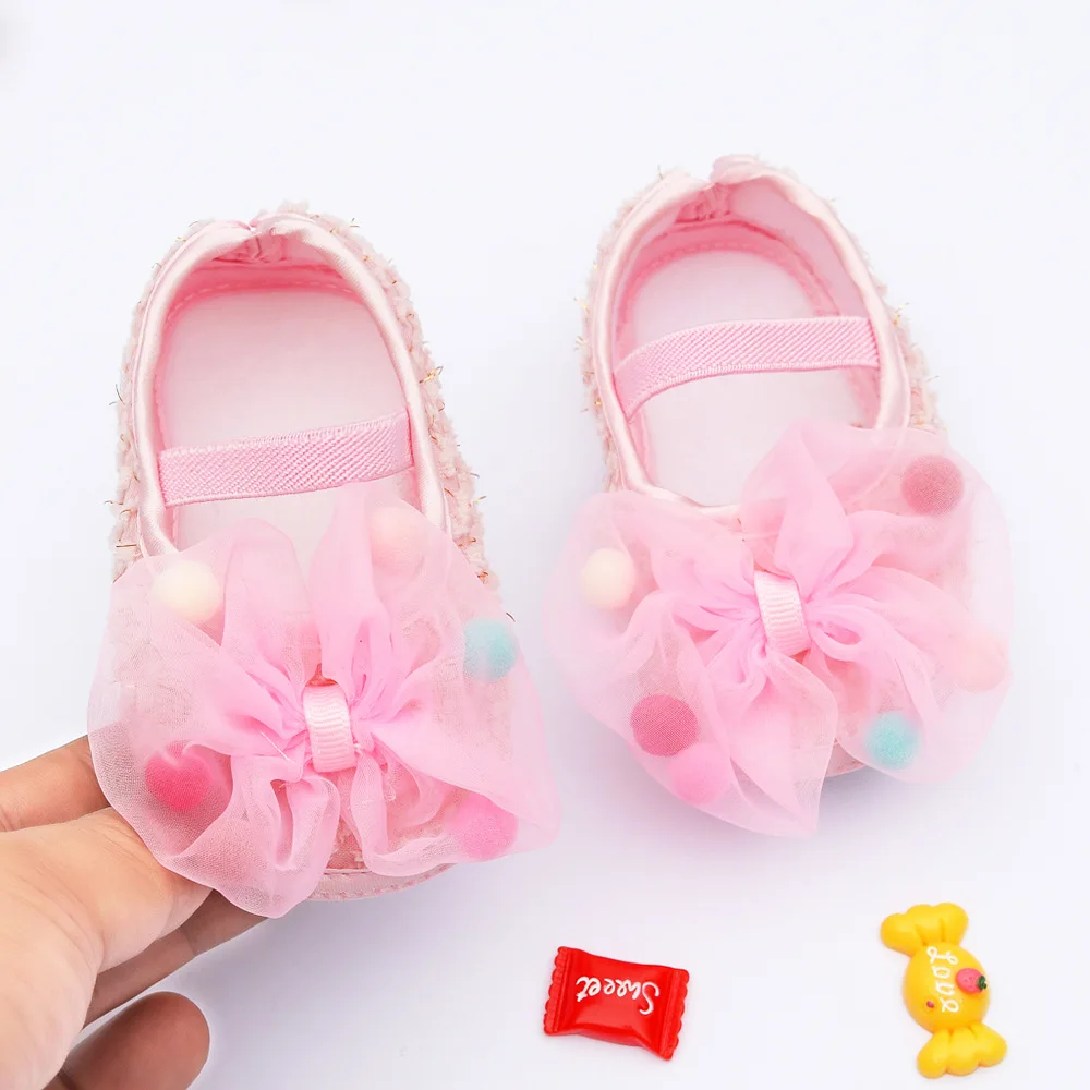 2022 New Cute Baby First Walkers Girls Boys Soft Toddler Shoes Infant Toddler Walkers Shoes Princess Shoes pour nouveaux nés
2022 New Cute Baby First Walkers Girls Boys Soft Toddler Shoes Infant Toddler Walkers Shoes Princess Shoes pour nouveaux nés