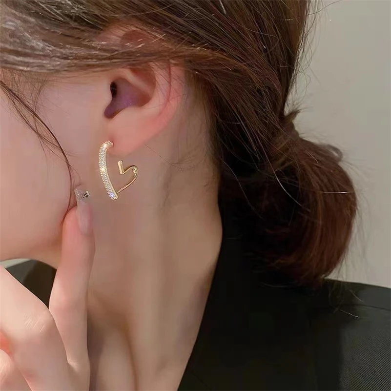 

Simulation Diamonds Earrings Female Heart Pendant Earrings For Women 2022 Trending Free Shipping Summer Korean Fashion Jewelry