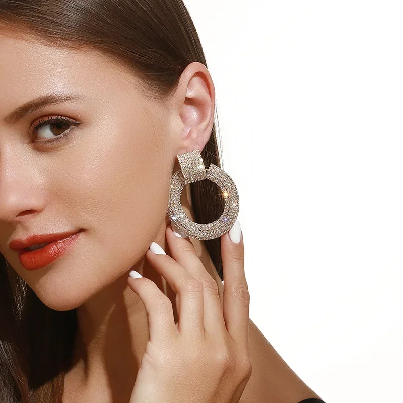 European and American Exaggerated Zircon Women's Earrings Retro Fashion Circular Trend Beautiful Girl Earrings Wholesale
European and American Exaggerated Zircon Women's Earrings Retro Fashion Circular Trend Beautiful Girl Earrings Wholesale
