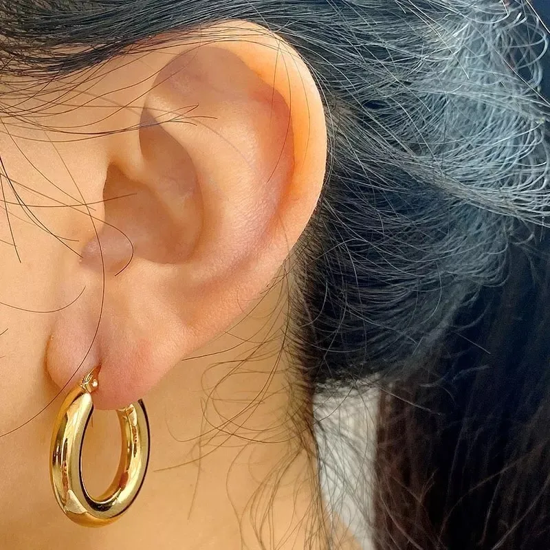 925 Sterling Silver And Gold C Shaped Cubic Zirconia Hoop Earrings For Women Silver Jewelry
925 Sterling Silver And Gold C Shaped Cubic Zirconia Hoop Earrings For Women Silver Jewelry