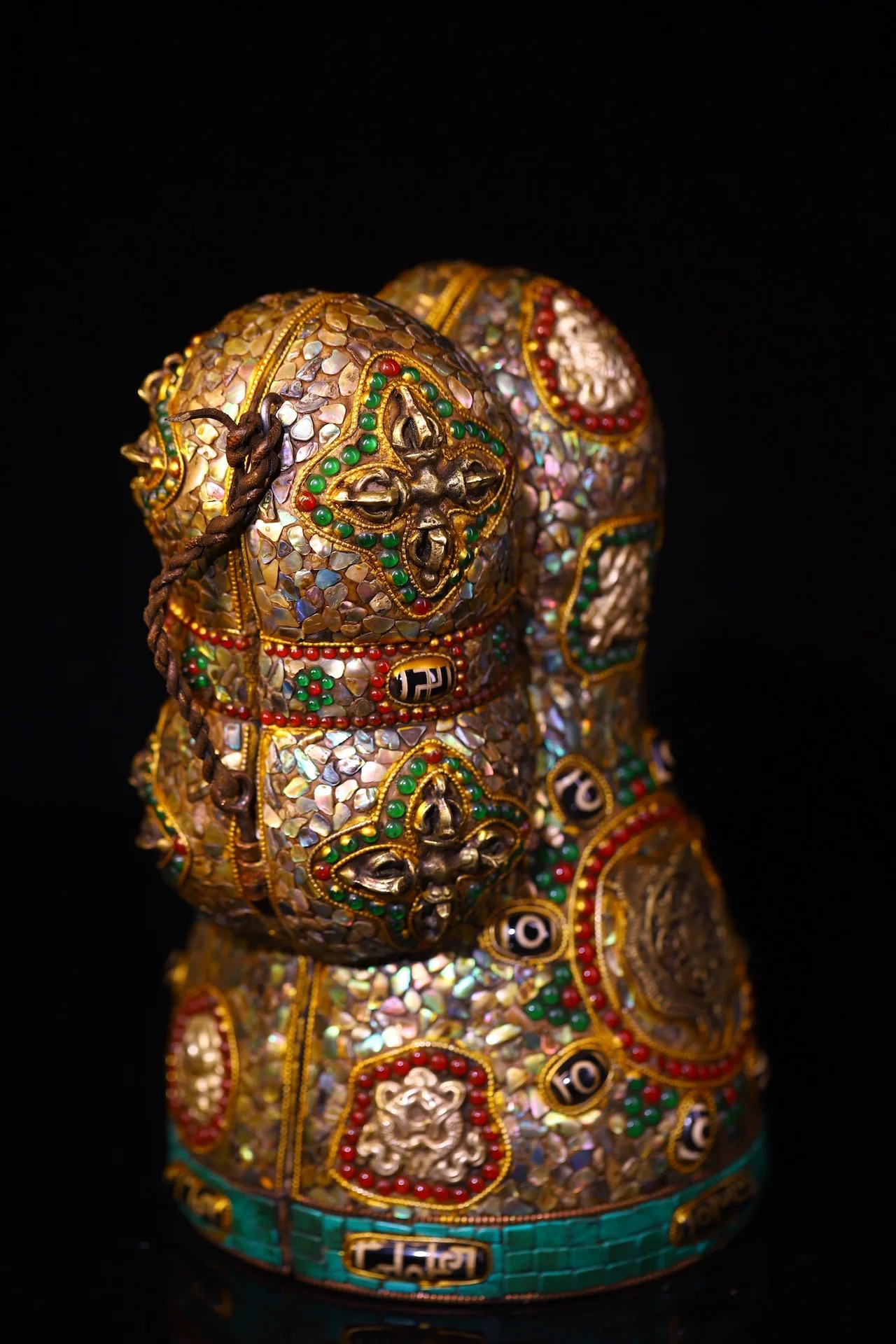 Статуэтка из меди SIYAO
Статуэтка из меди SIYAO