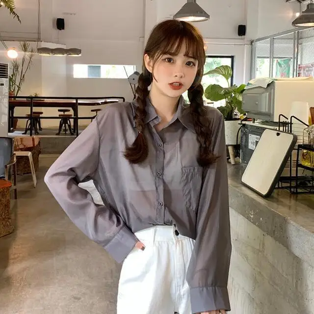 2022 Women Summer New Thin Solid Color Shirts Female Long Sleeve Sun Protection Blouse Ladies Single Breasted Loose Shirts Q110
2022 Women Summer New Thin Solid Color Shirts Female Long Sleeve Sun Protection Blouse Ladies Single Breasted Loose Shirts Q110