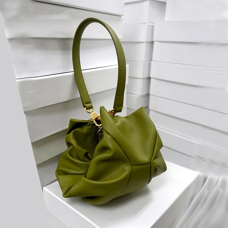 Women's shoulder bags 2022 new PU leather handbags and women's handbags fashion everyday niche Design pleated bags Croissant
Women's shoulder bags 2022 new PU leather handbags and women's handbags fashion everyday niche Design pleated bags Croissant
