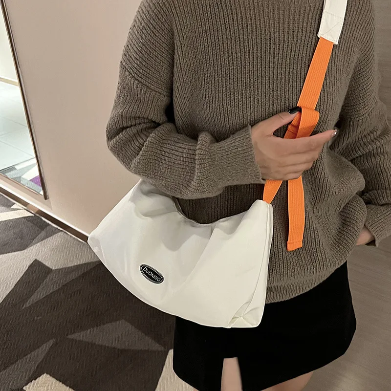 Простая повседневная сумка через плечо, летняя маленькая свежая женская сумка на плечо, модная сумка-подушка контрастных цветов, вместительные ранцы
Простая повседневная сумка через плечо, летняя маленькая свежая женская сумка на плечо, модная сумка-подушка контрастных цветов, вместительные ранцы