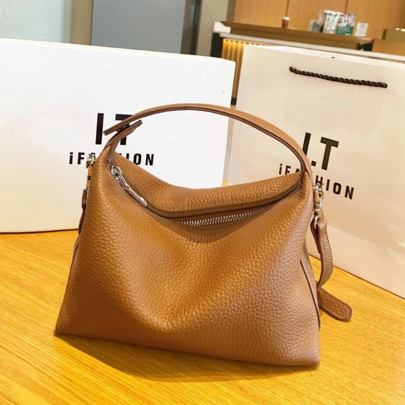 2023 New Women's Bag Female Luxury Soft Genuine Leather Handbag Lady Fashion Daily Casual Shoulder Bag Girls Crossbody Messenger
2023 New Women's Bag Female Luxury Soft Genuine Leather Handbag Lady Fashion Daily Casual Shoulder Bag Girls Crossbody Messenger