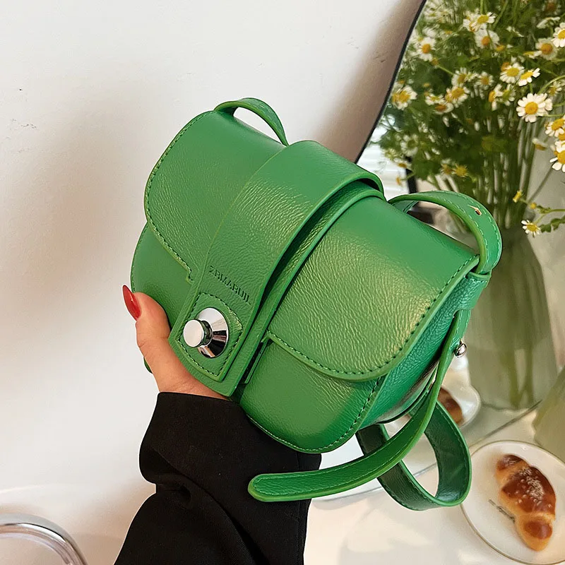 Mini PU Leather Crossbody Saddle Bags for Women Luxury Shoulder Bag 2022 Trend Fashion Women's Brand Handbags and Purses
Mini PU Leather Crossbody Saddle Bags for Women Luxury Shoulder Bag 2022 Trend Fashion Women's Brand Handbags and Purses