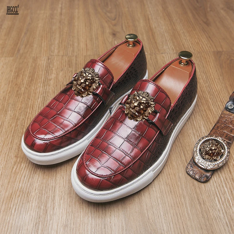 Red luxury loafers new crocodile print platform board shoes daily casual sports shoes oversized men's crocs charms shoes A1
Red luxury loafers new crocodile print platform board shoes daily casual sports shoes oversized men's crocs charms shoes A1