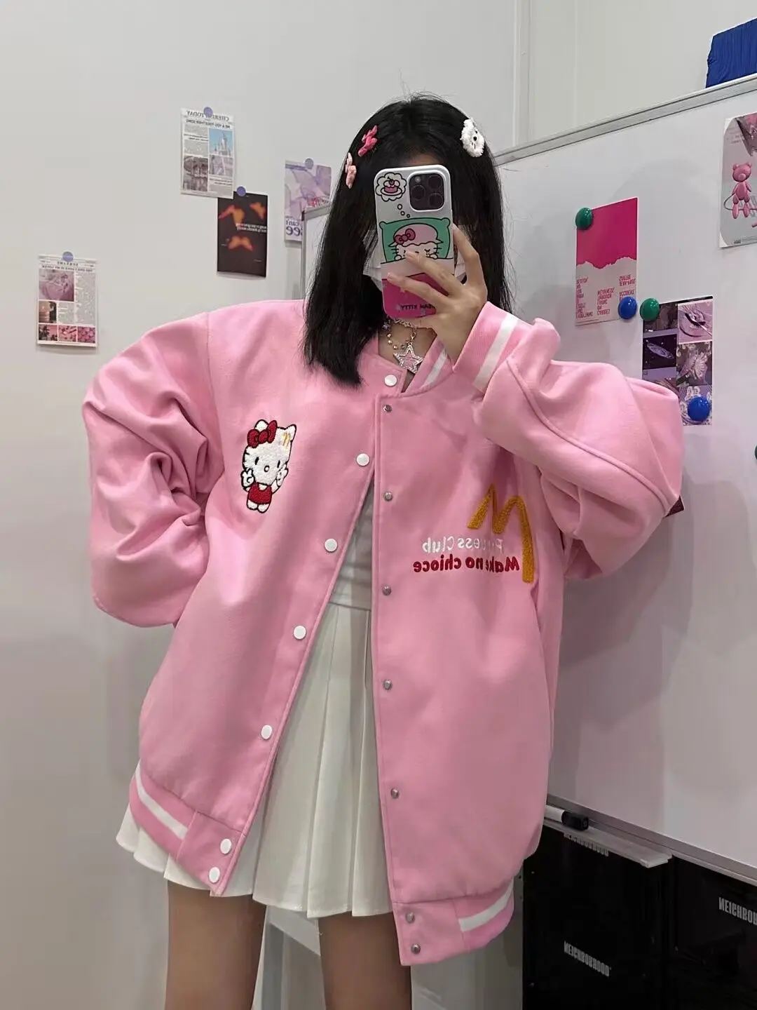 Anime Kawaii Sanrio Hello Kitty Women's Jacket Autumn Winter New Couple Jacket Fashionable Loose Baseball Jacket Gift for Friend
Anime Kawaii Sanrio Hello Kitty Women's Jacket Autumn Winter New Couple Jacket Fashionable Loose Baseball Jacket Gift for Friend