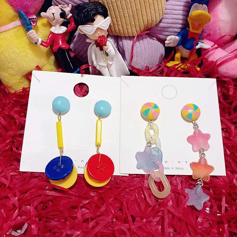 Japan And South Korea Wind Fairy Little Fresh Candy Star Button Chain Simple Personality Needle Earrings Female Long
Japan And South Korea Wind Fairy Little Fresh Candy Star Button Chain Simple Personality Needle Earrings Female Long