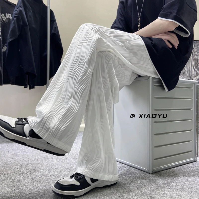 Men's Fashion Straight Pleated Pants Elastic Waist Casual Pants Men's Street Loose Ice Silk Wide Leg Pants White Black M-5XL
Men's Fashion Straight Pleated Pants Elastic Waist Casual Pants Men's Street Loose Ice Silk Wide Leg Pants White Black M-5XL