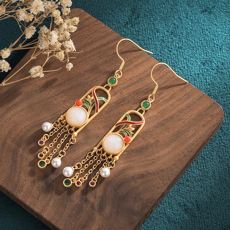 Earrings Chinese women's five layer electroplated inlaid earrings suitable for girls 2022 new cloisonne jewelry
Earrings Chinese women's five layer electroplated inlaid earrings suitable for girls 2022 new cloisonne jewelry