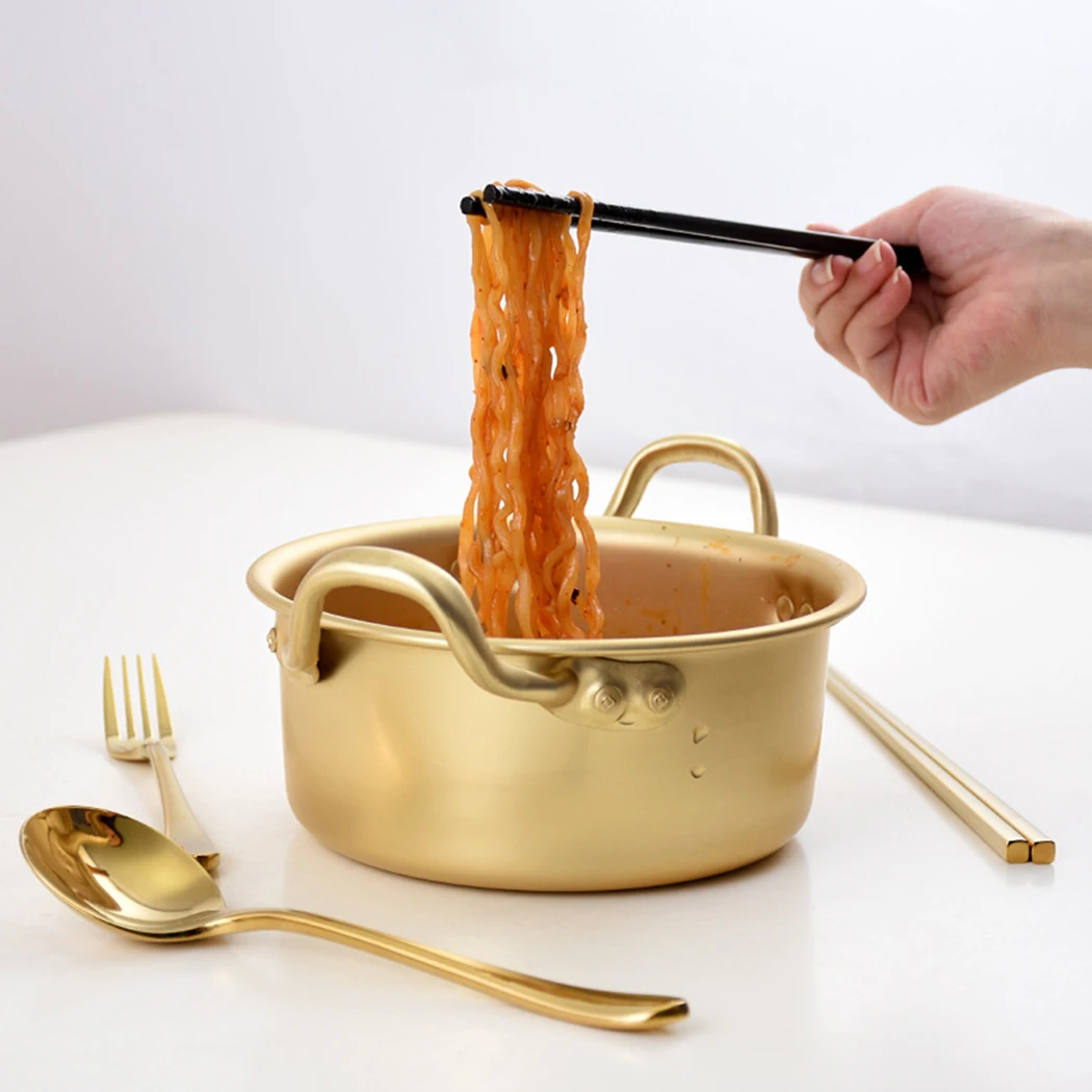 1pc Korean Noodles Pot Golden Aluminum Stockpot Soup Pot With Cover Instantly Fast Heating Instant Noodle Cooking Kitchen Tool
1pc Korean Noodles Pot Golden Aluminum Stockpot Soup Pot With Cover Instantly Fast Heating Instant Noodle Cooking Kitchen Tool