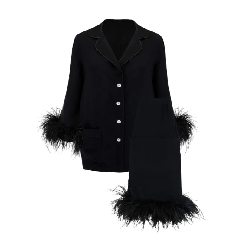 Women Fashion Pajamas Suit Cotton Long-sleeved Trousers Ostrich Fur Comfortable Pajamas for Partying Out
Women Fashion Pajamas Suit Cotton Long-sleeved Trousers Ostrich Fur Comfortable Pajamas for Partying Out