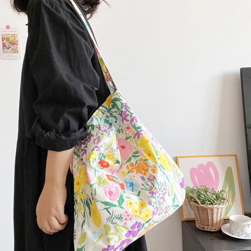 Sweet Color Flower Print Ladies Shoulder Bag Fashion Vintage Female Crossbody Bags Soft Large Capacity Women's Shopping Handbag
Sweet Color Flower Print Ladies Shoulder Bag Fashion Vintage Female Crossbody Bags Soft Large Capacity Women's Shopping Handbag